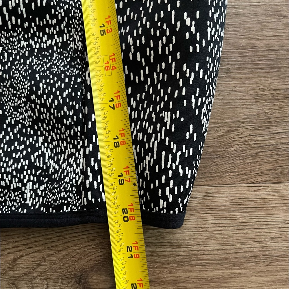 Fabletics Tia Bomber Printed Jacket. - image 7